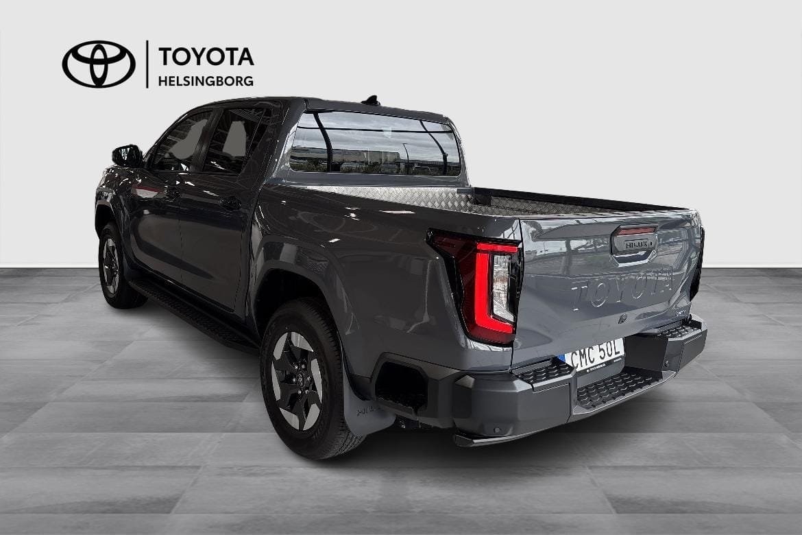 Toyota Hilux BEV 2026, bild 7/10