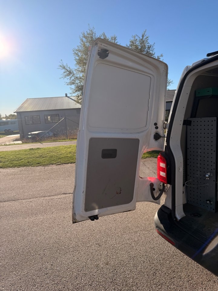 Volkswagen Transporter 2016, photo 10/10