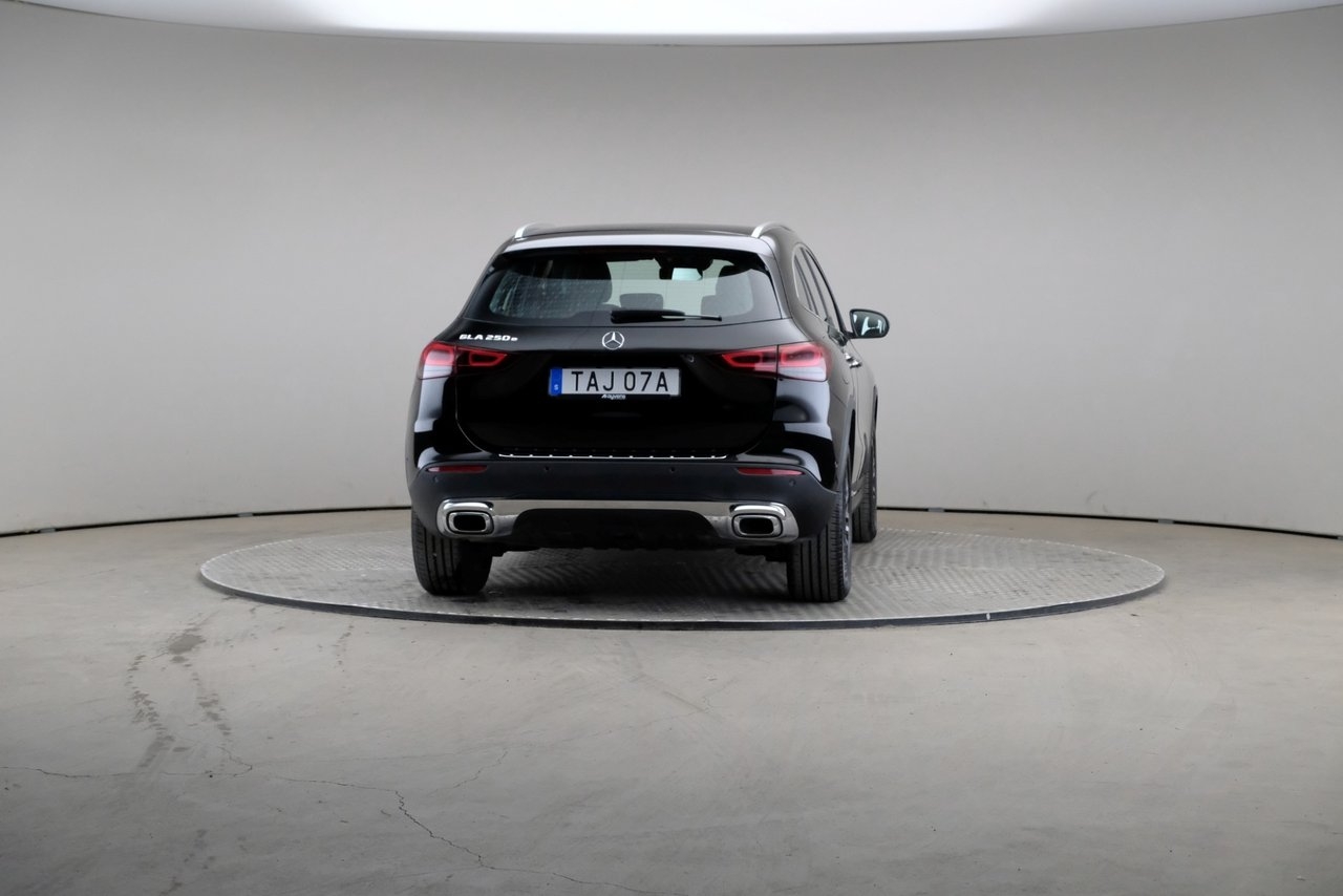 Mercedes-Benz GLA 2022, bild 2/3