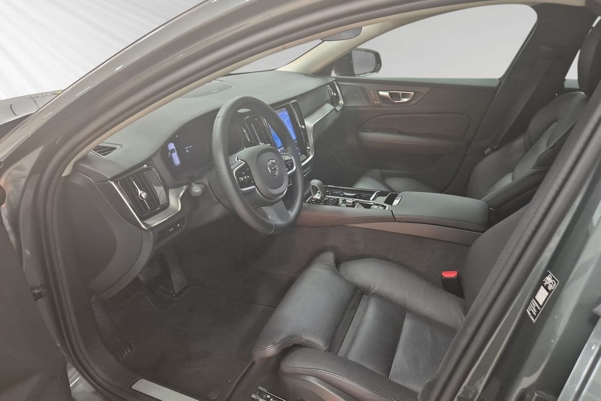 Volvo V60 T6 Plus Dark Nordic 2026, kuva 7/10