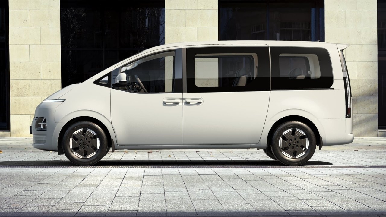 Hyundai Staria 84kWh TREND 9-SITS 2027, bild 2/8