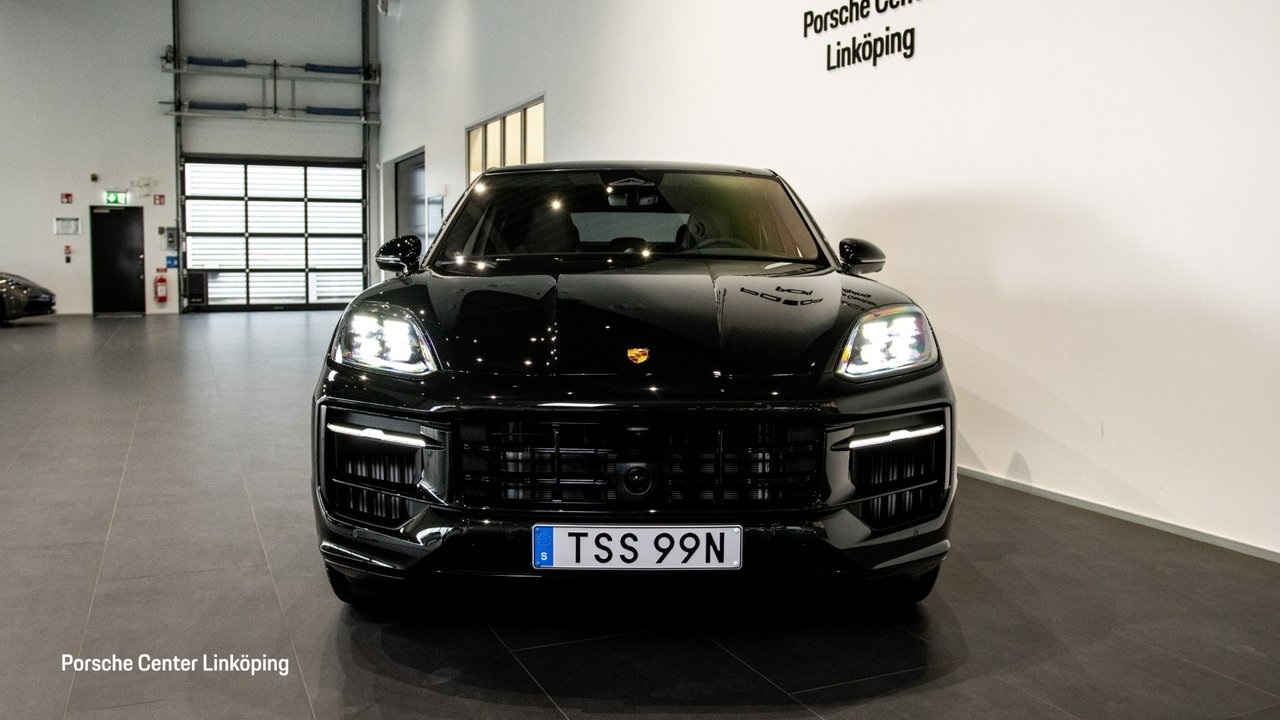 Porsche Cayenne E-Hybrid Black Edition 2027, bild 2/10