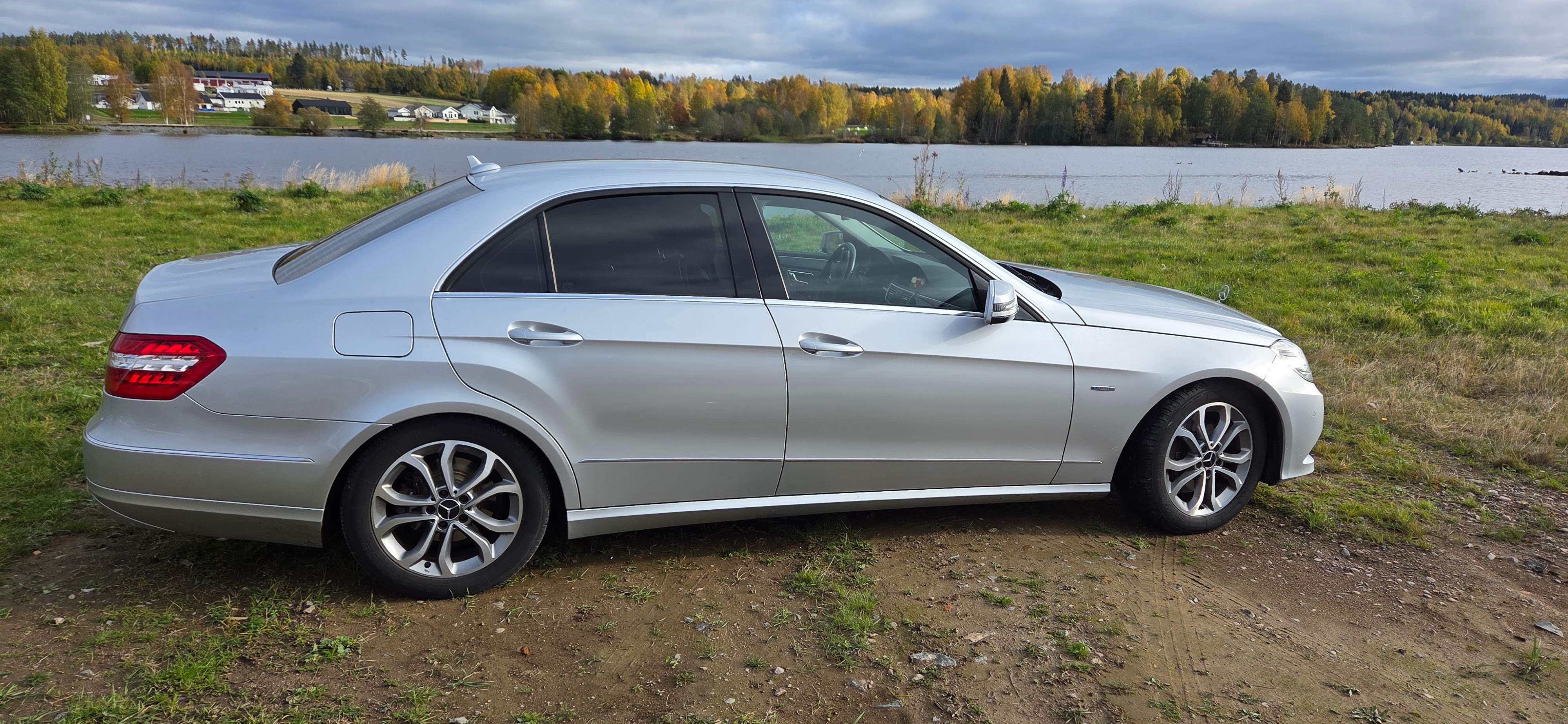 Mercedes-Benz E 250 2011, bild 4/9