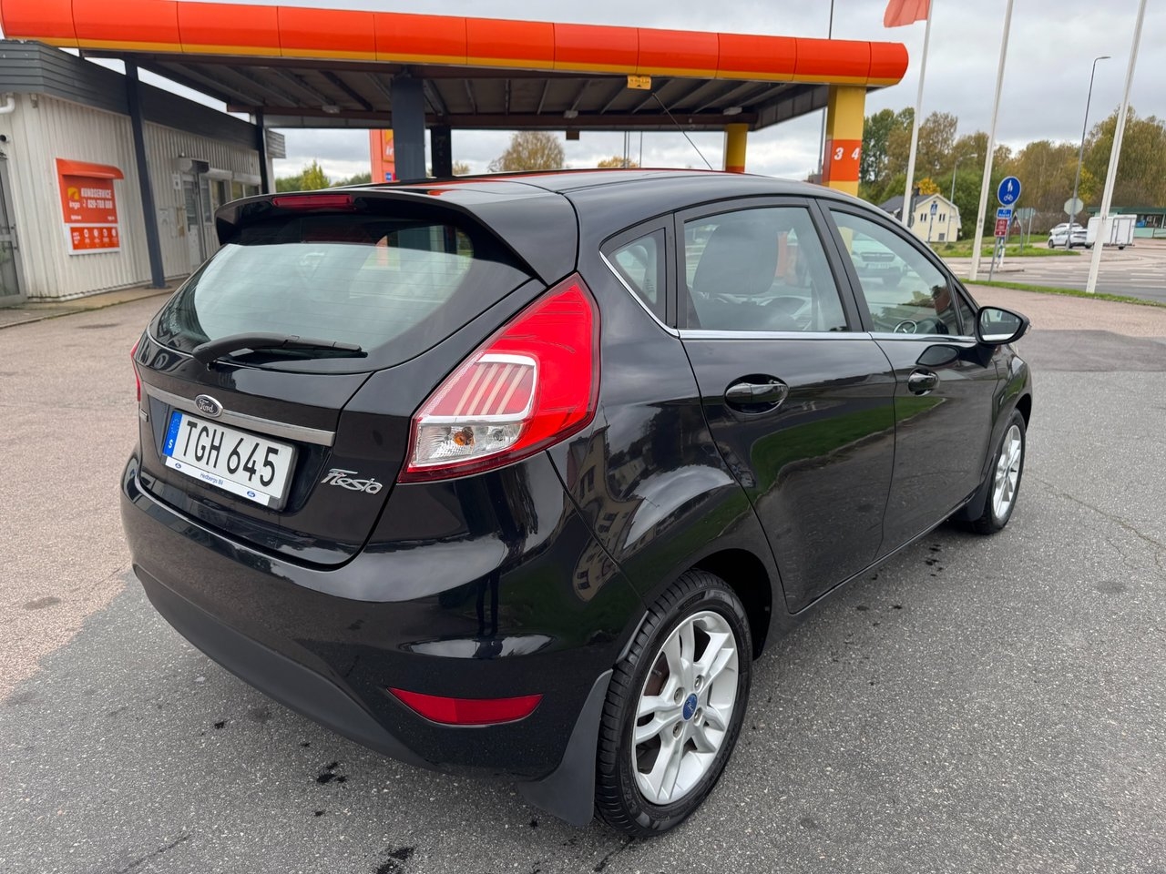 Ford Fiesta 1.0 EcoBoost Titanium 2016, bild 3/10