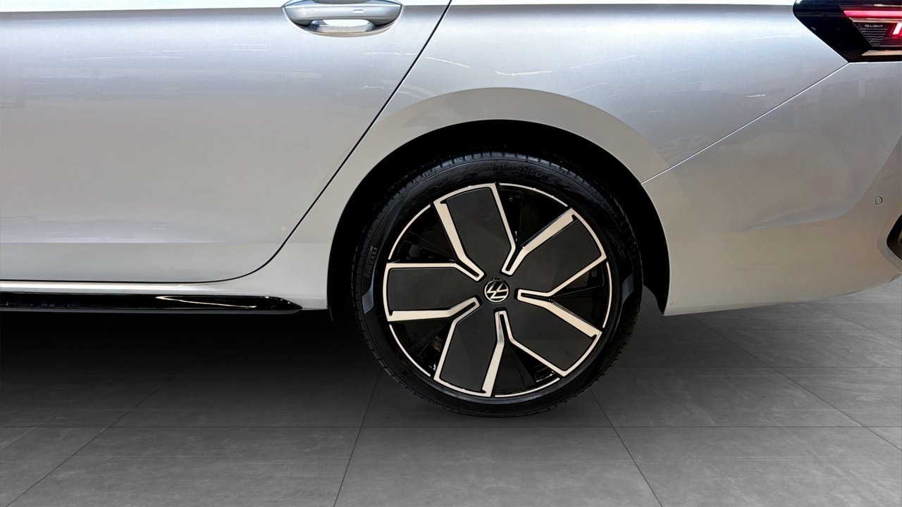 Volkswagen Passat 1.5 eHybrid R-Line 2026, bild 6/10