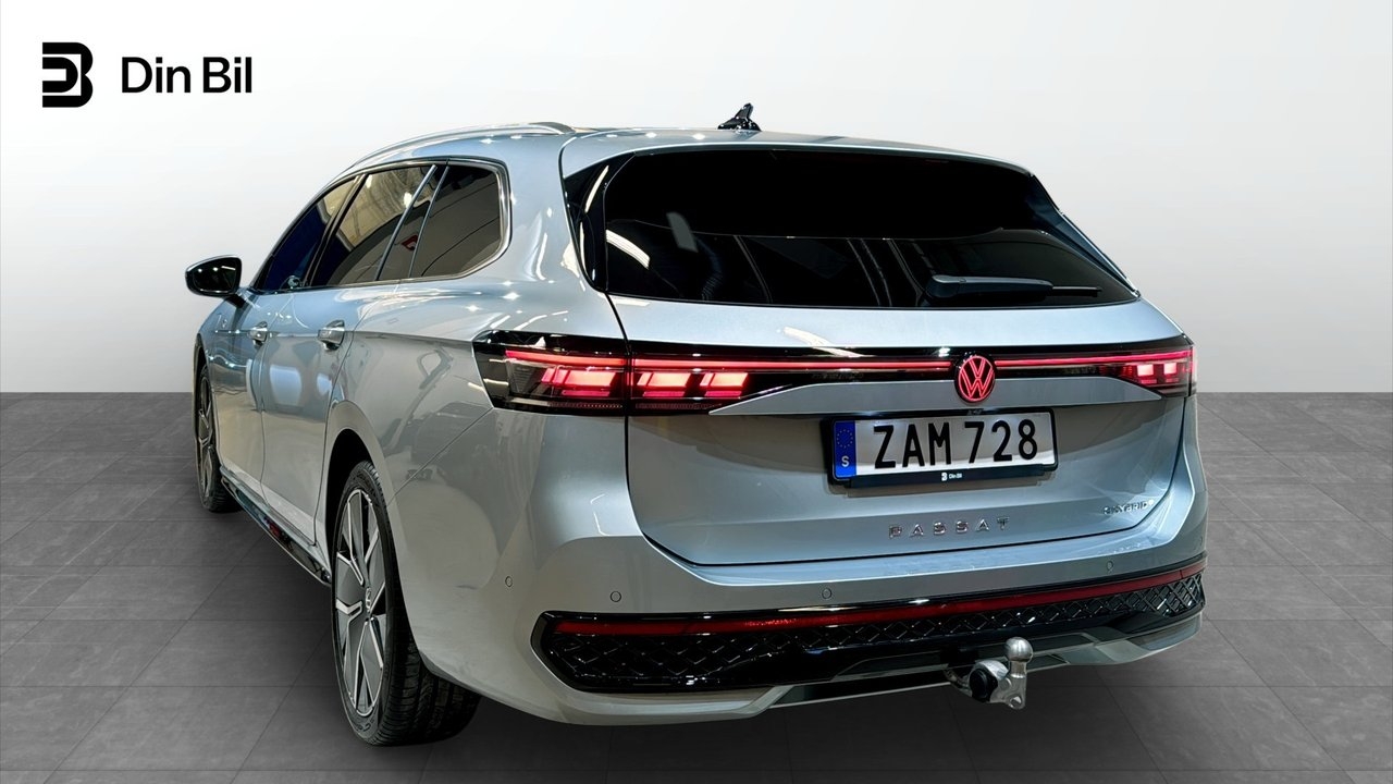 Volkswagen Passat 1.5 eHybrid R-Line 2026, bild 3/10