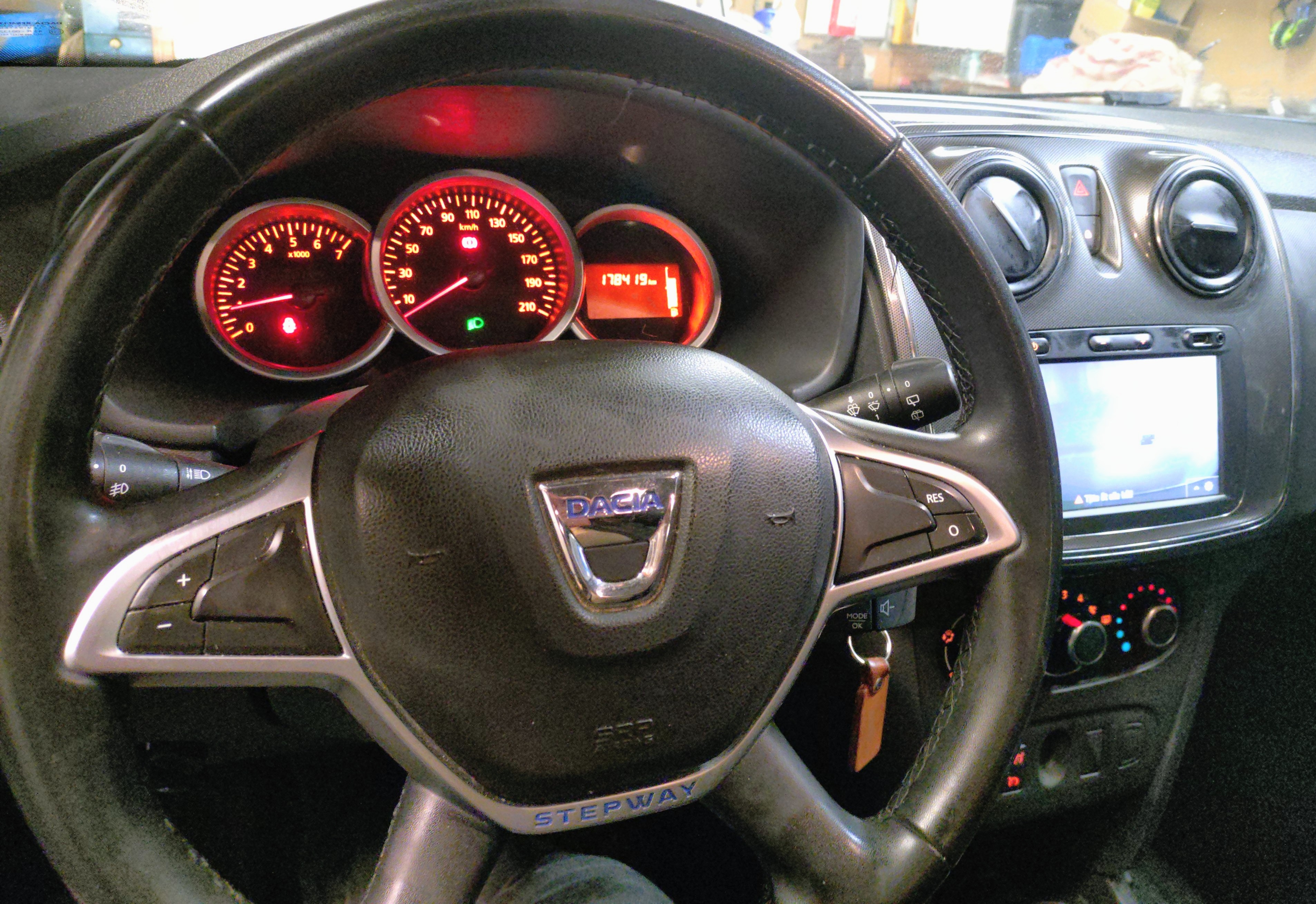 Dacia Logan TCe 90 2017, bild 5/5