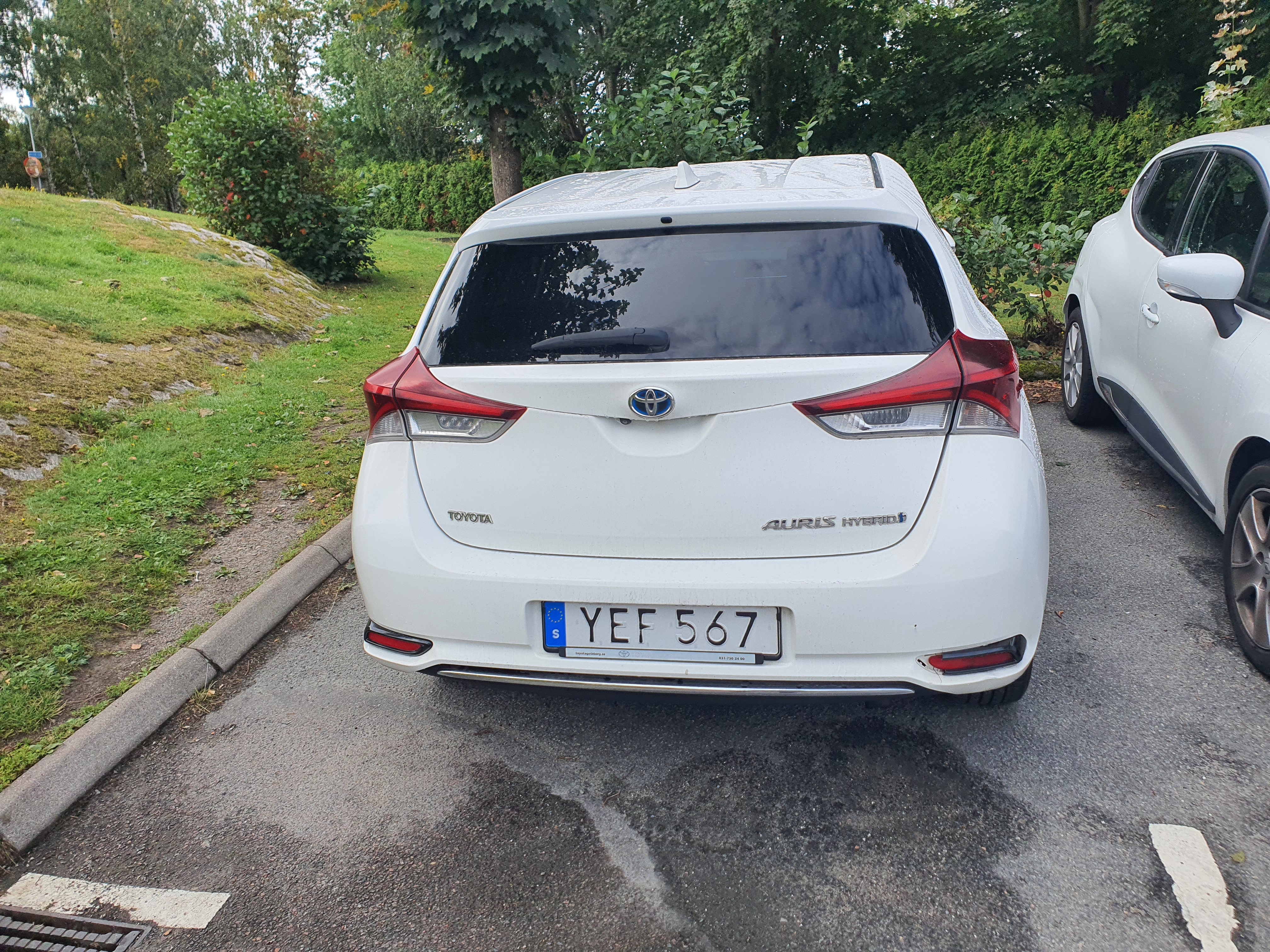 Toyota Auris 1.8 Hybrid 2016, bild 4/5