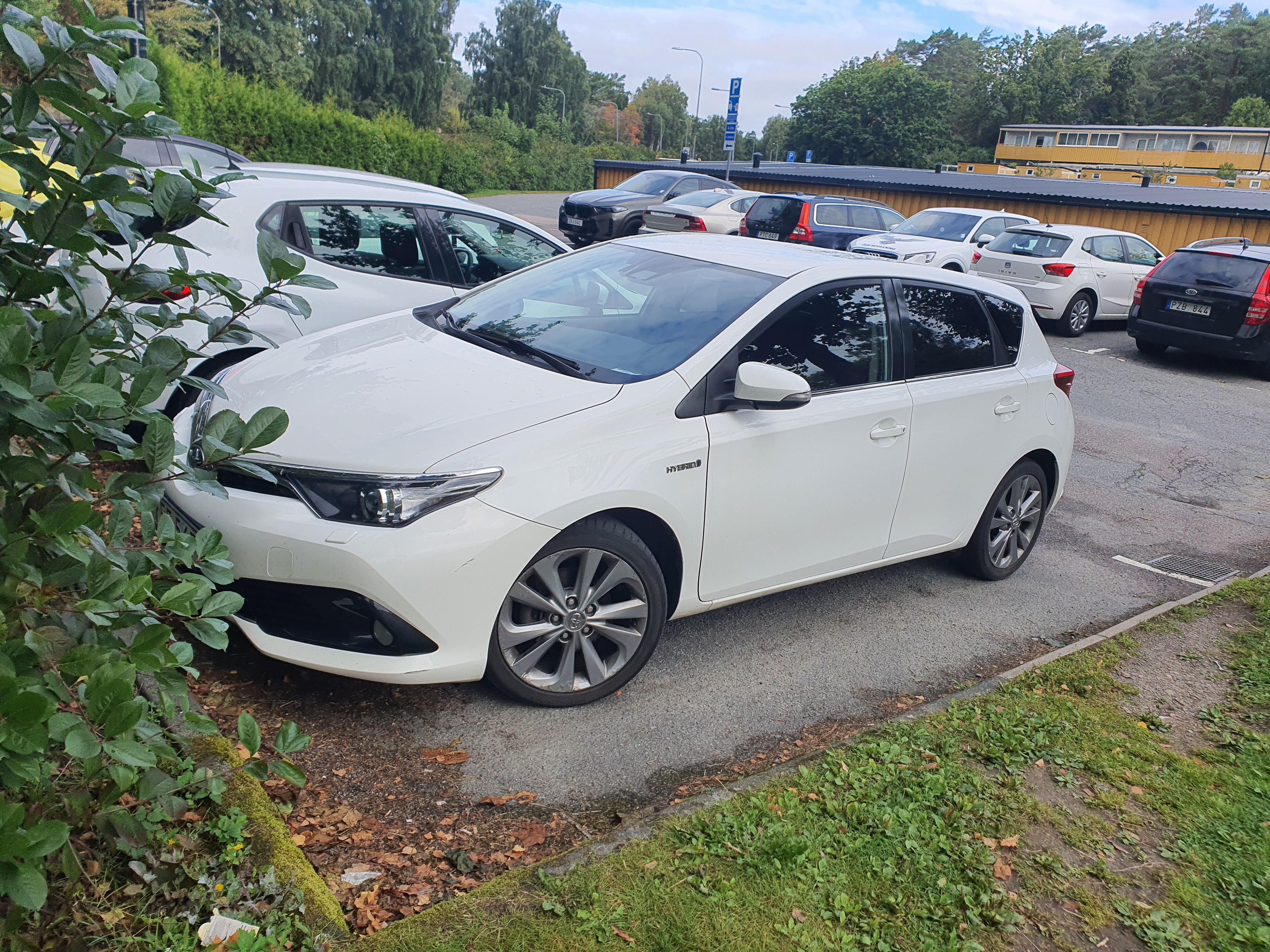 Toyota Auris 1.8 Hybrid 2016, bild 3/5
