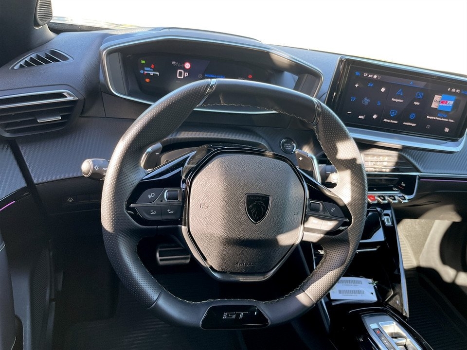 Peugeot 2008 1.2 Hybrid 145 GT 2025, photo 7/10