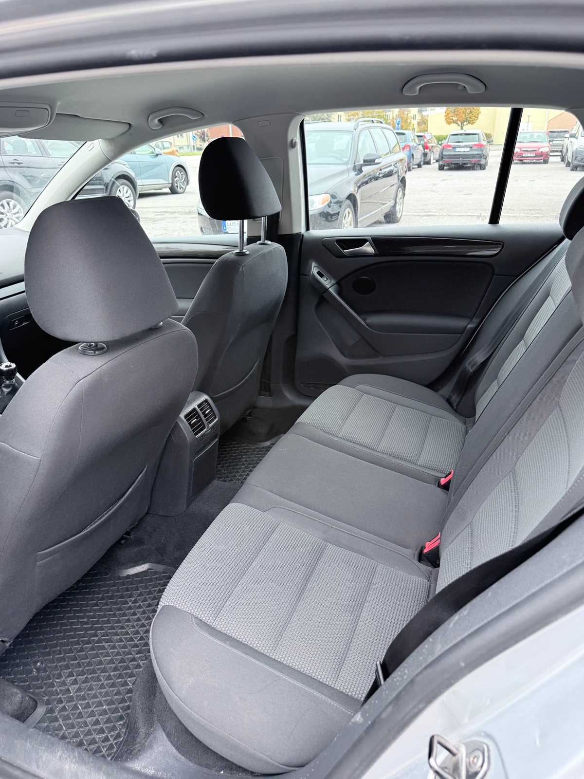 Volkswagen Golf 1.6 TDI 2012, bild 7/10