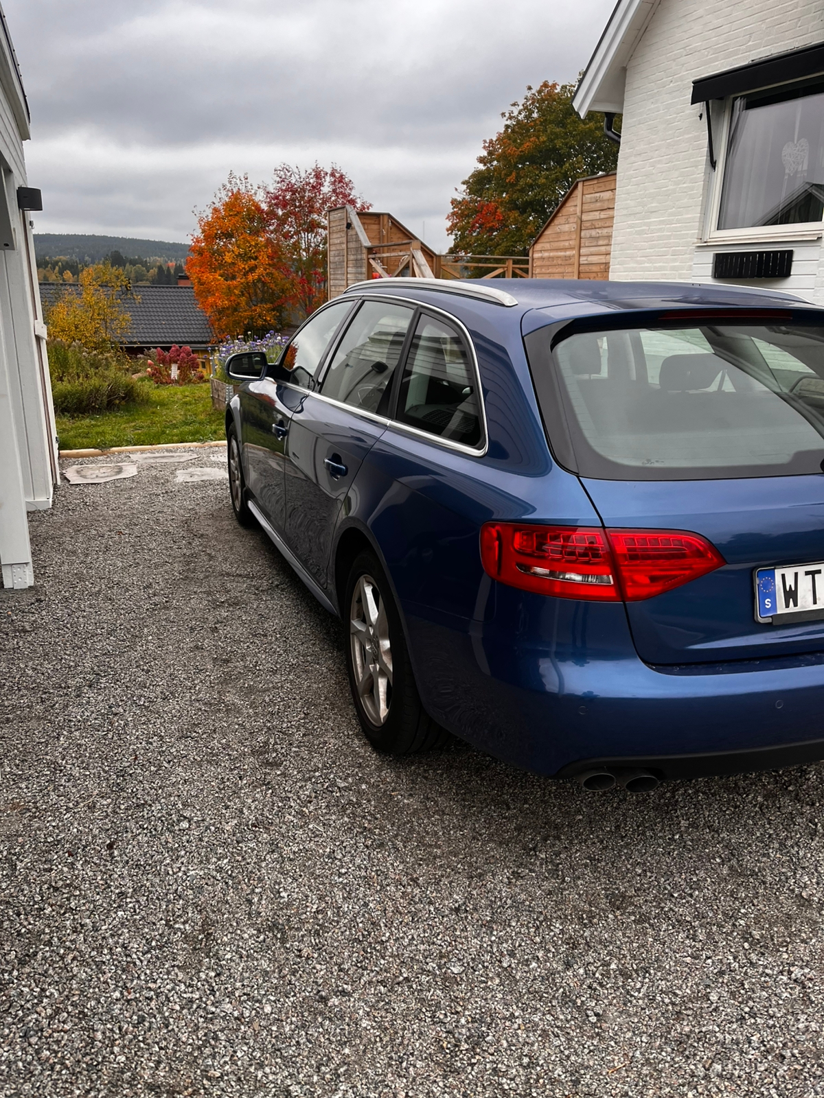 Audi A4 2.0 TDI 2010, bild 3/3