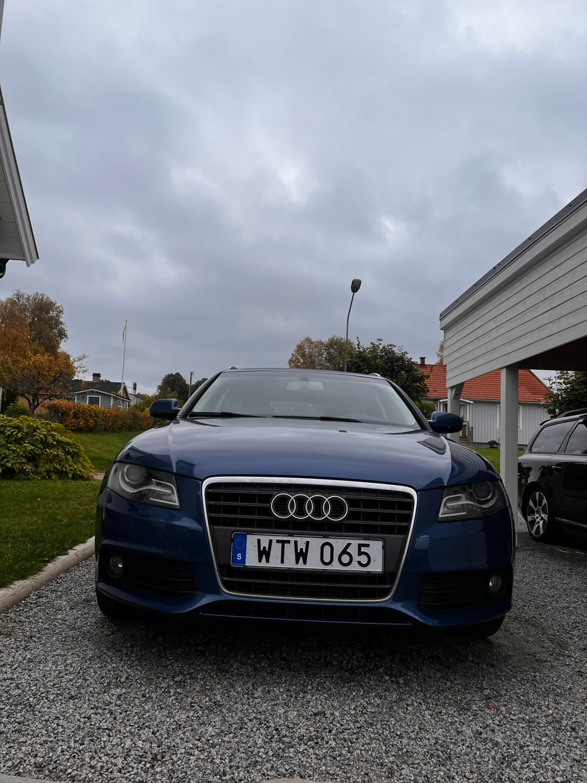 Audi A4 2.0 TDI 2010, bild 2/3
