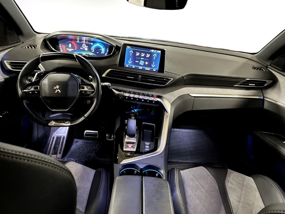 Peugeot 3008 1.6 300 GT 2020, bild 6/10