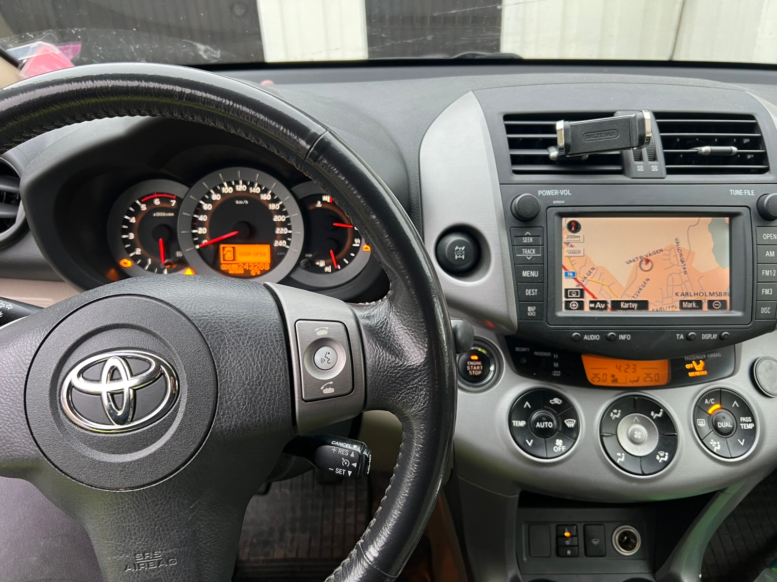 Toyota RAV4 2.2 D-CAT 2006, bild 6/6
