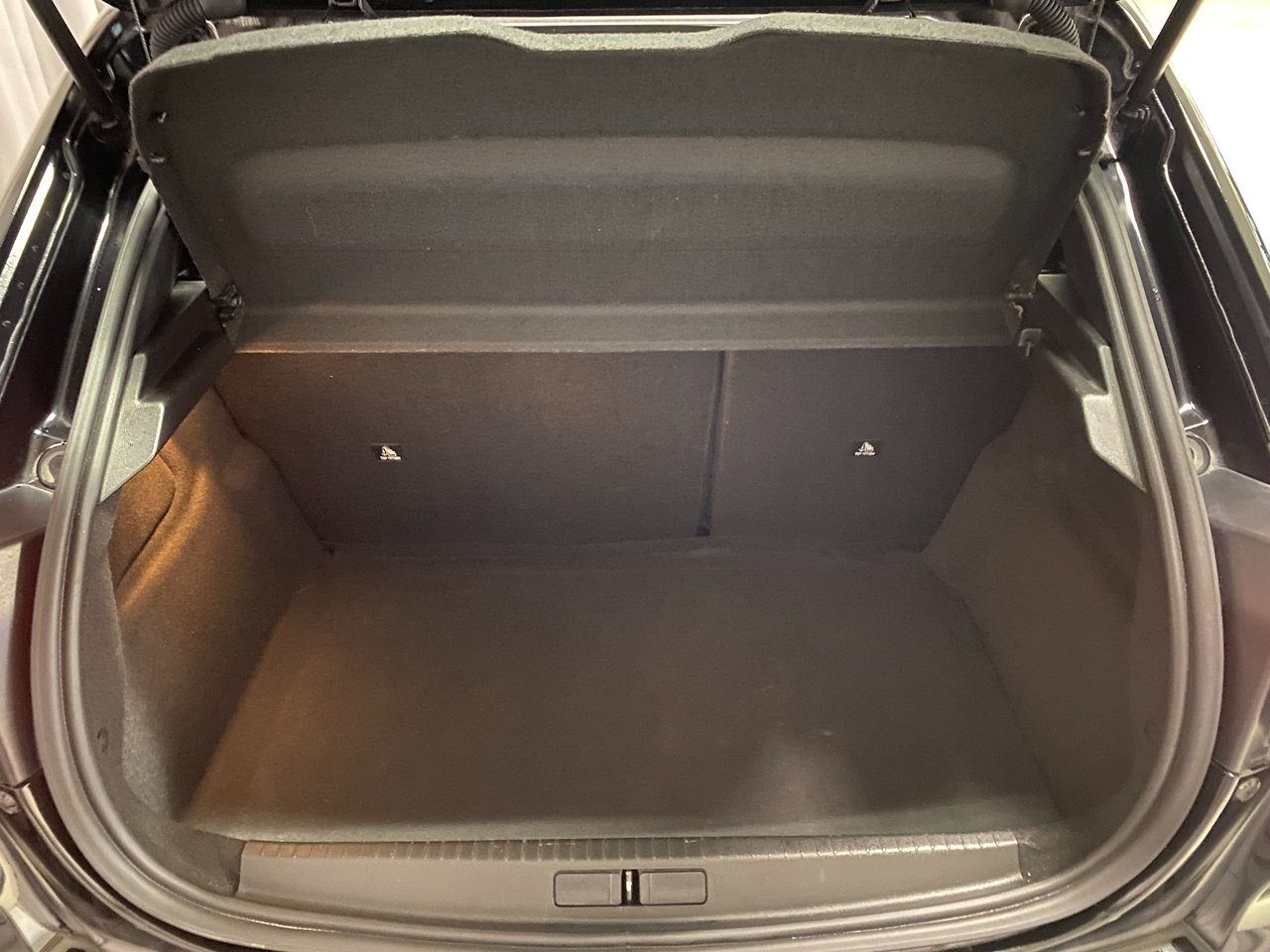 Peugeot 208 Style Hybrid 100hk Automat 2025, bild 6/10