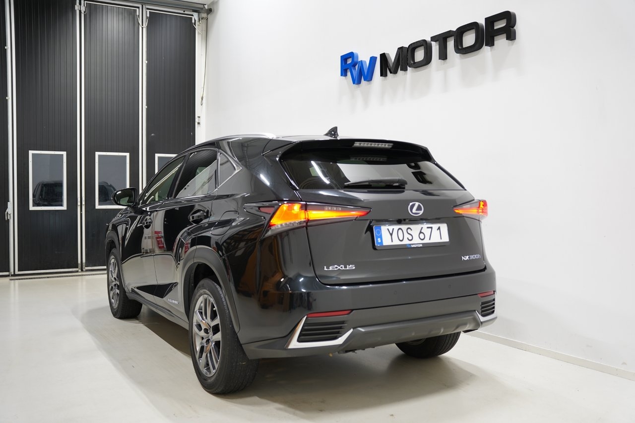 Lexus NX 300h 2.5 AWD 197hk Executive 2018, bild 5/10