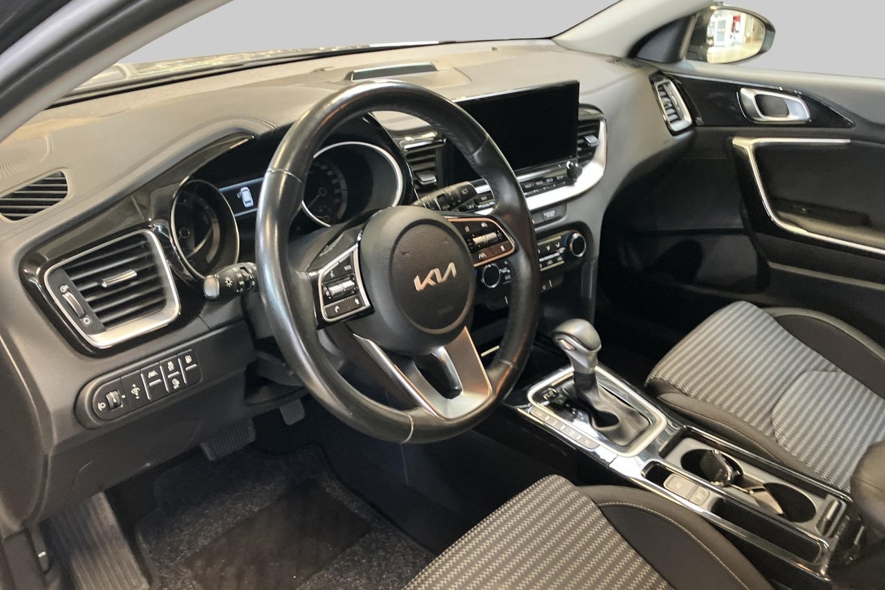 Kia Ceed 1.6 GDI Advance 2023, bild 7/10