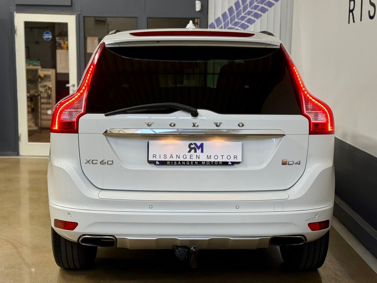 Volvo XC60 D4 Momentum Business Edition 2015, bild 6/10