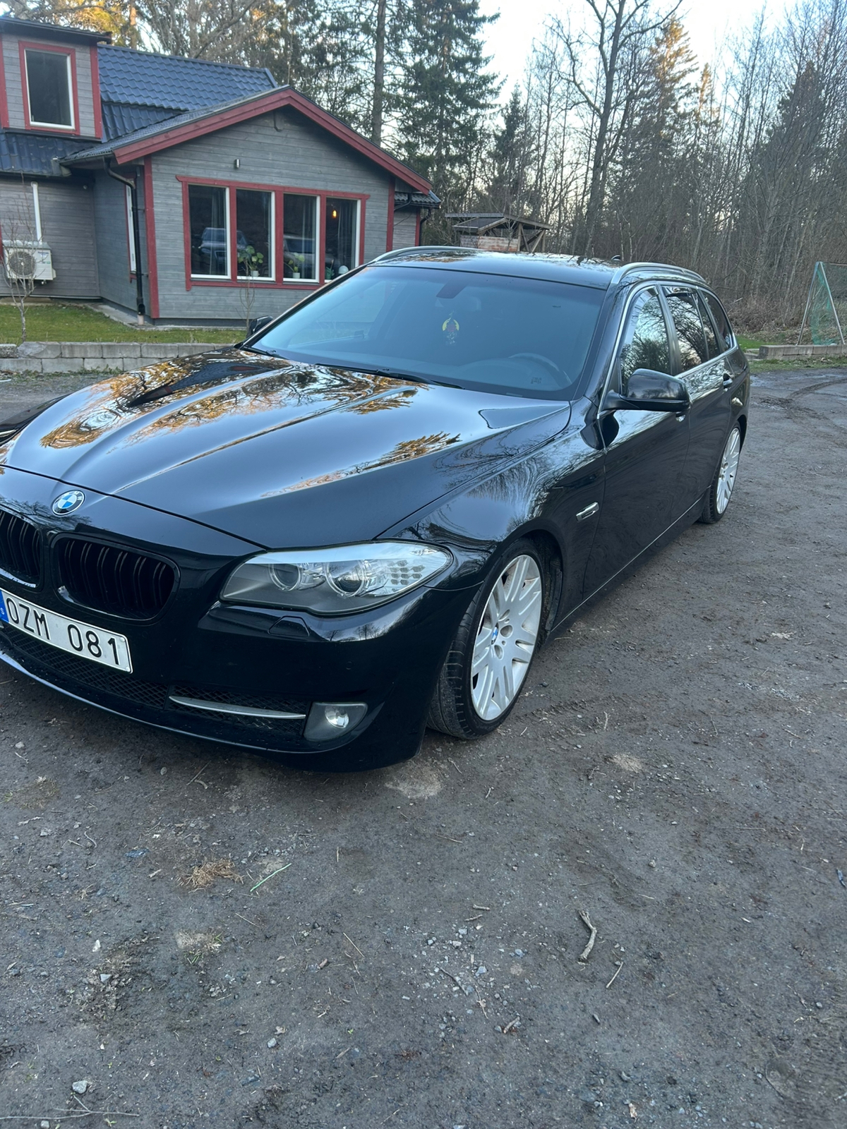BMW 520d 2013, bild 2/6