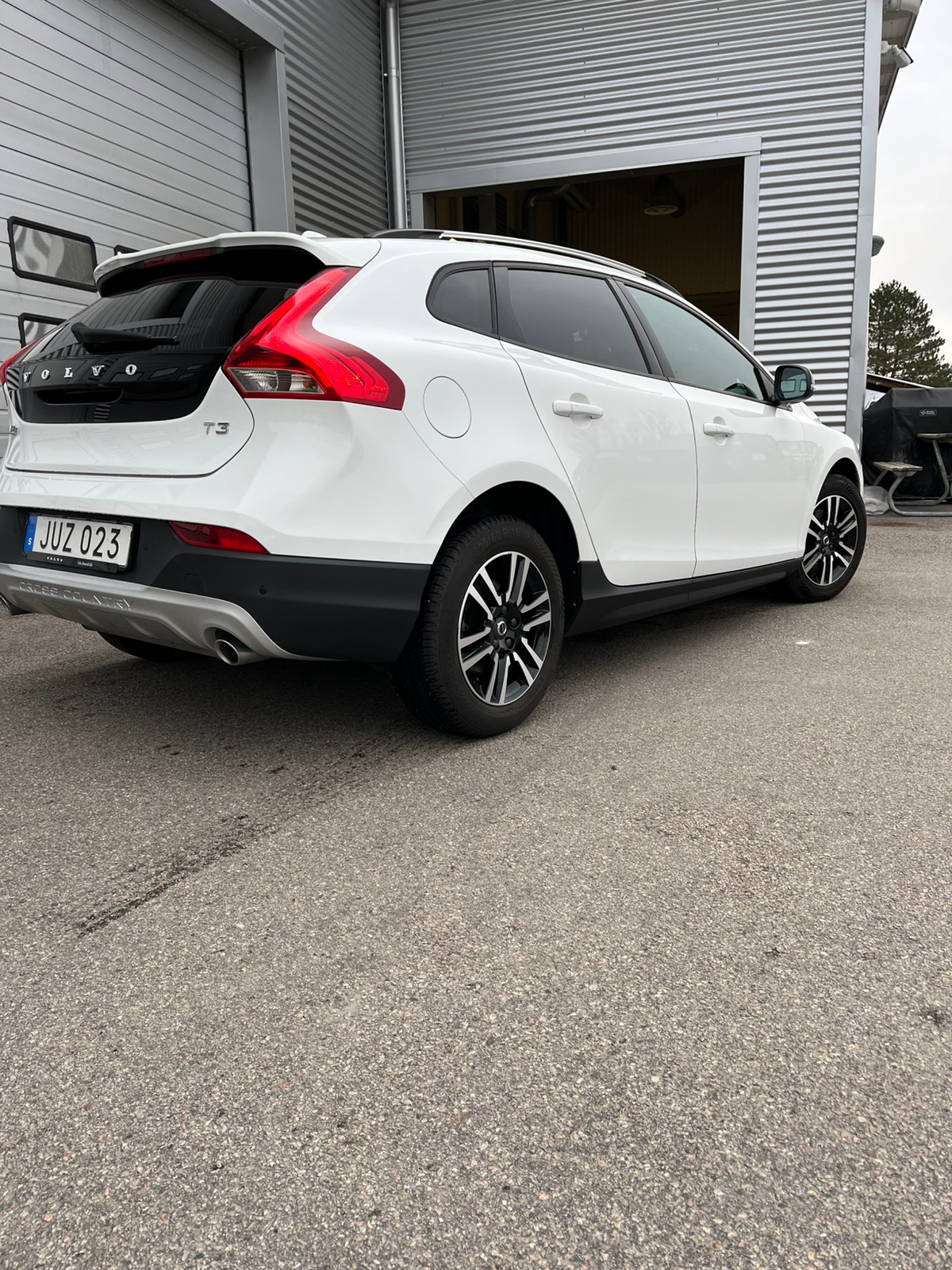 Volvo V40 Cross Country T3 2019, bild 4/6