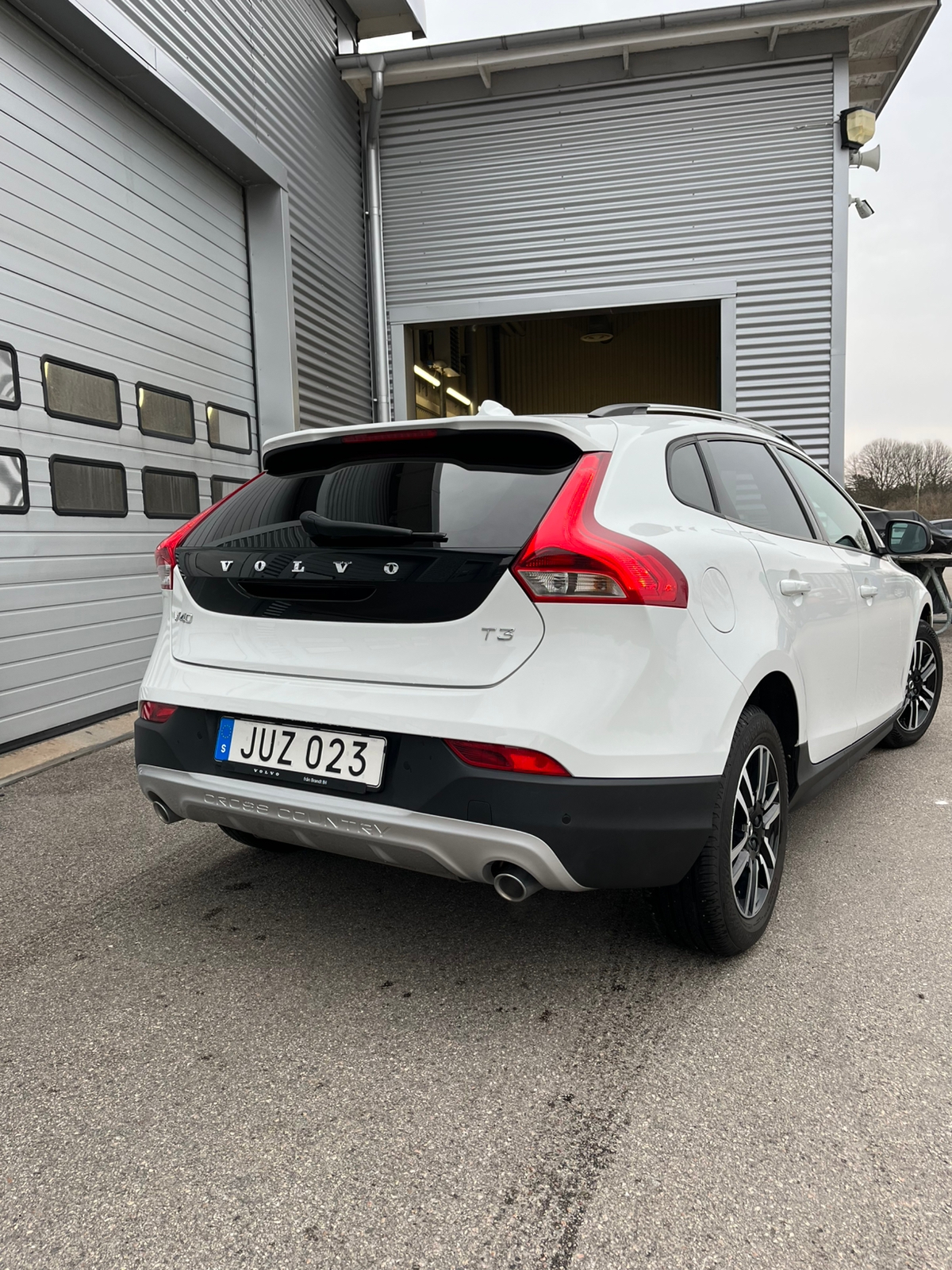 Volvo V40 Cross Country T3 2019, bild 3/6
