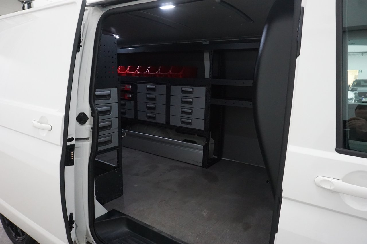 Volkswagen Transporter 2.0 TDI 2021, kuva 10/10