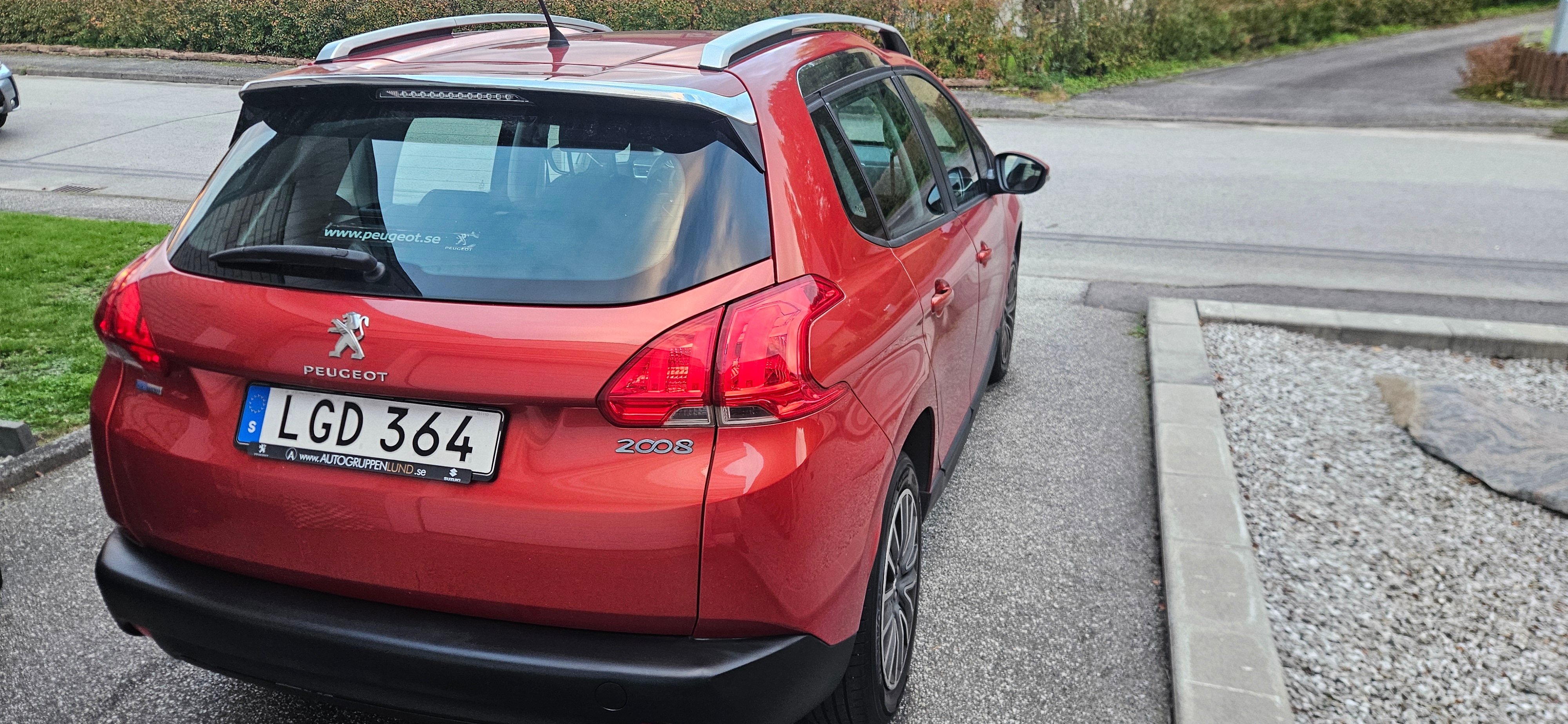 Peugeot 2008 PureTech 82 2015, kuva 3/5