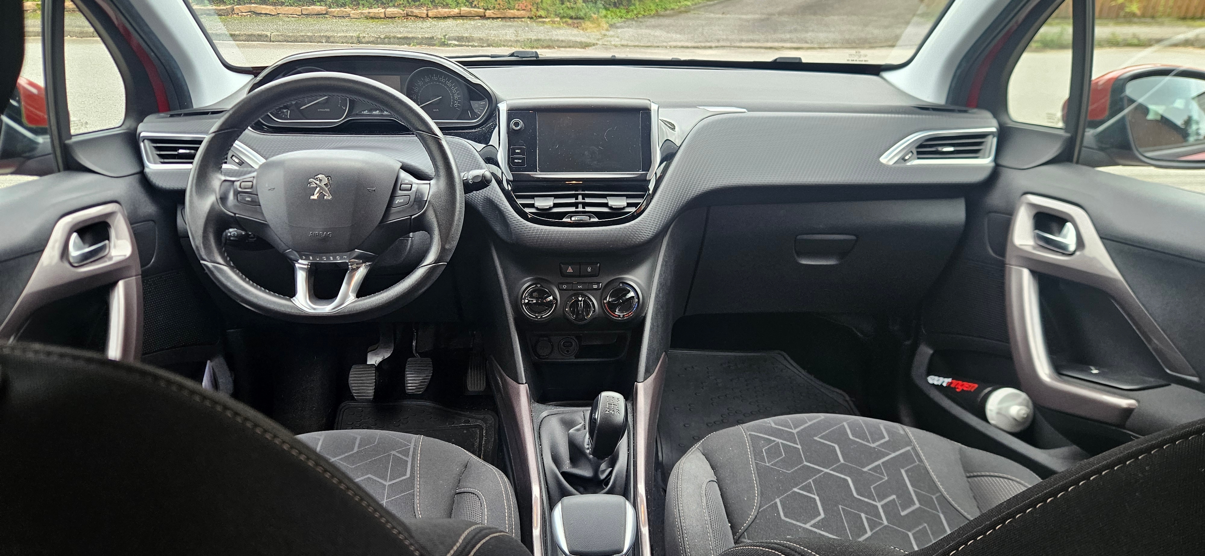 Peugeot 2008 PureTech 82 2015, kuva 5/5