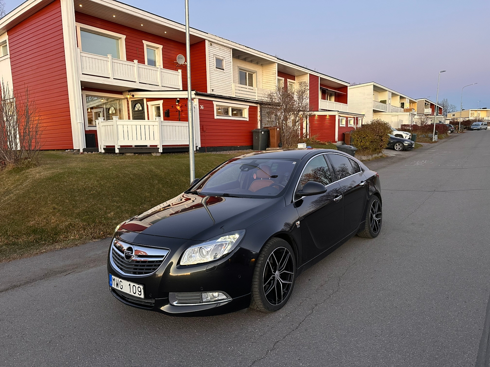 Opel Insignia 2.0 BiTurbo CDTI 2012, bild 2/10