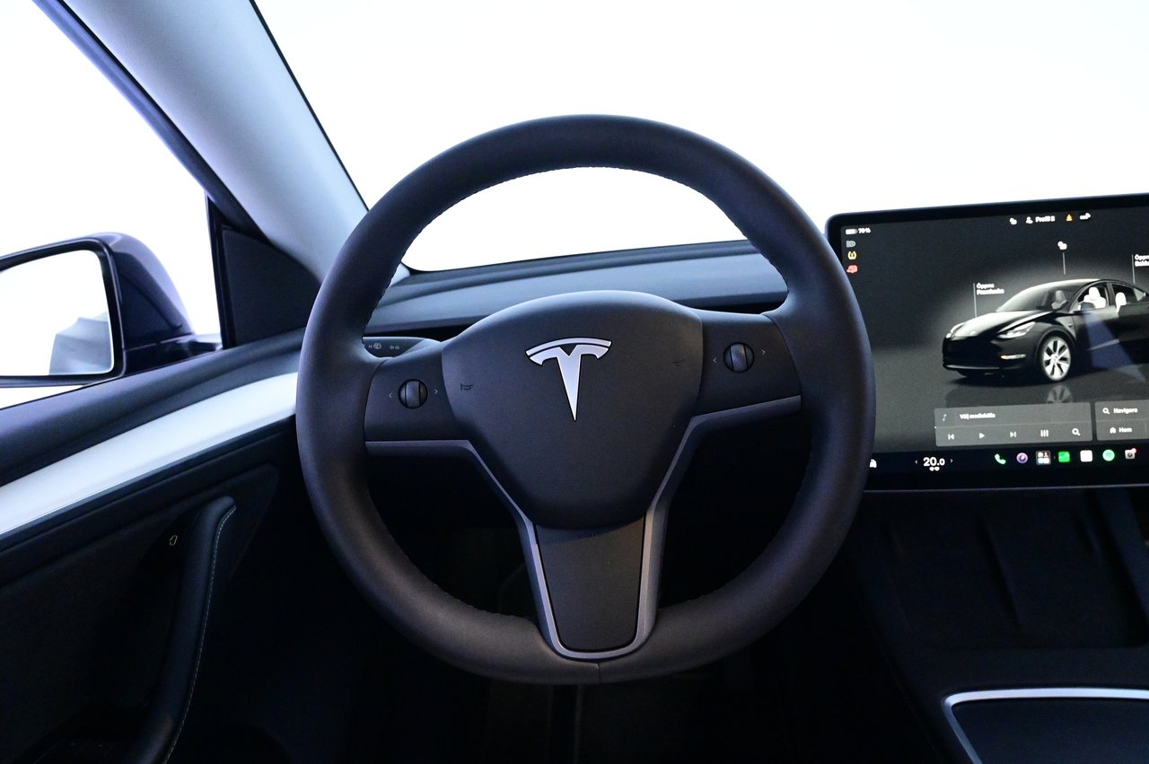 Tesla Model Y 2023, bild 7/10