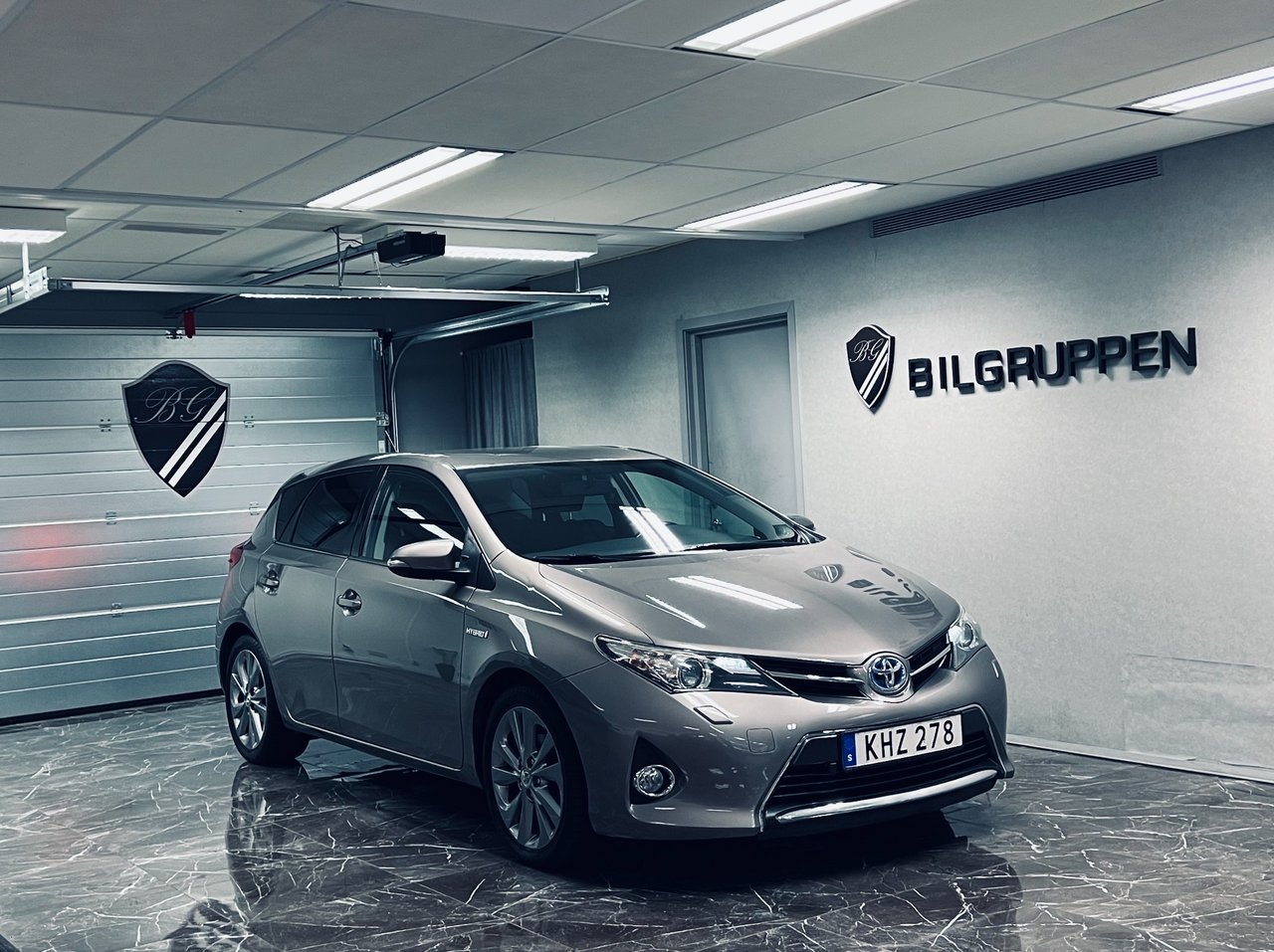 Toyota Auris 1.8 Hybrid 2014, bild 3/10