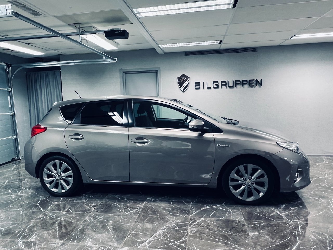 Toyota Auris 1.8 Hybrid 2014, bild 4/10