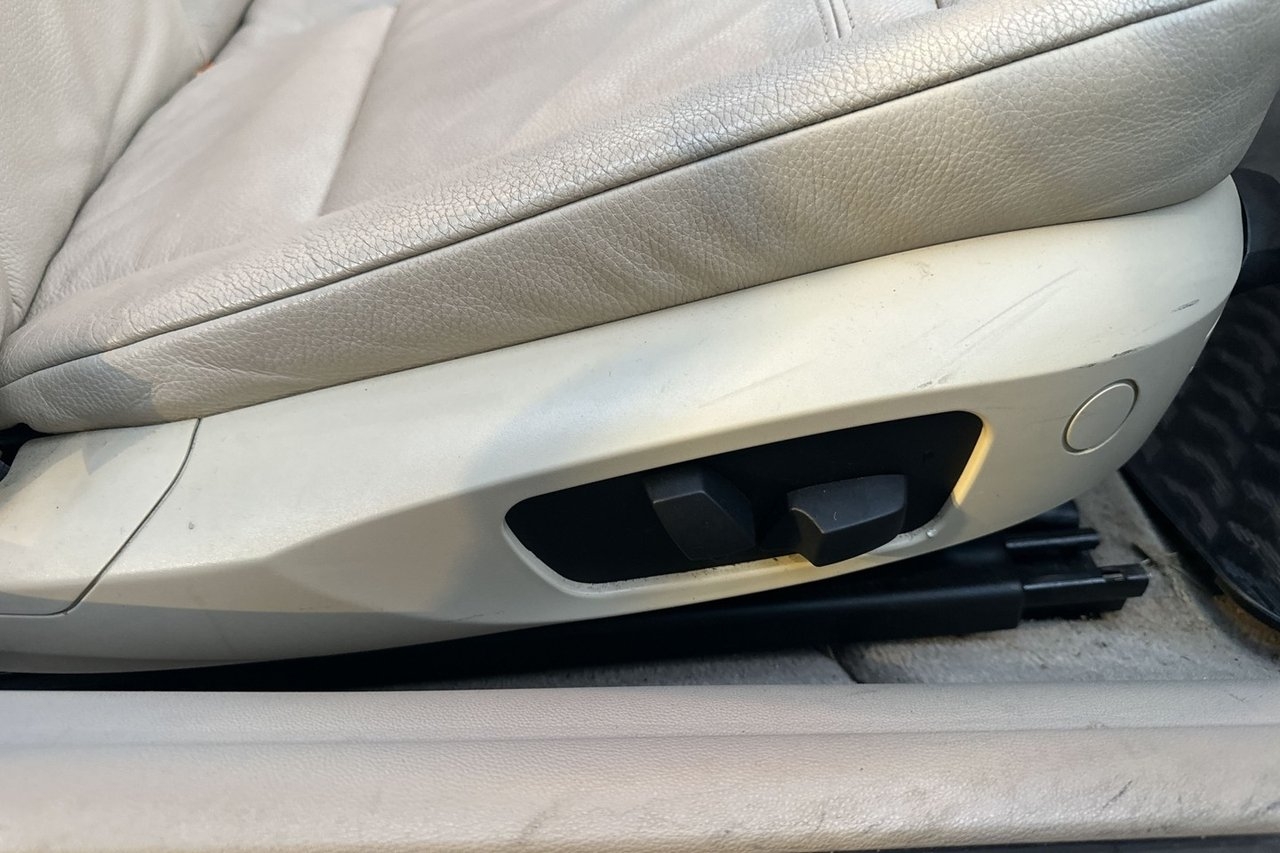 BMW 325i Comfort 2008, photo 4/10