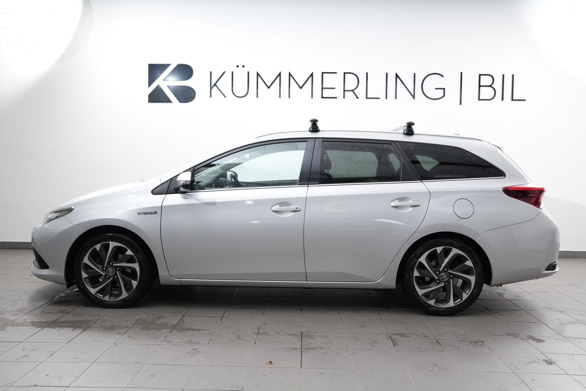 Toyota Auris Touring Sports Hybrid 136hk 2016, bild 2/10
