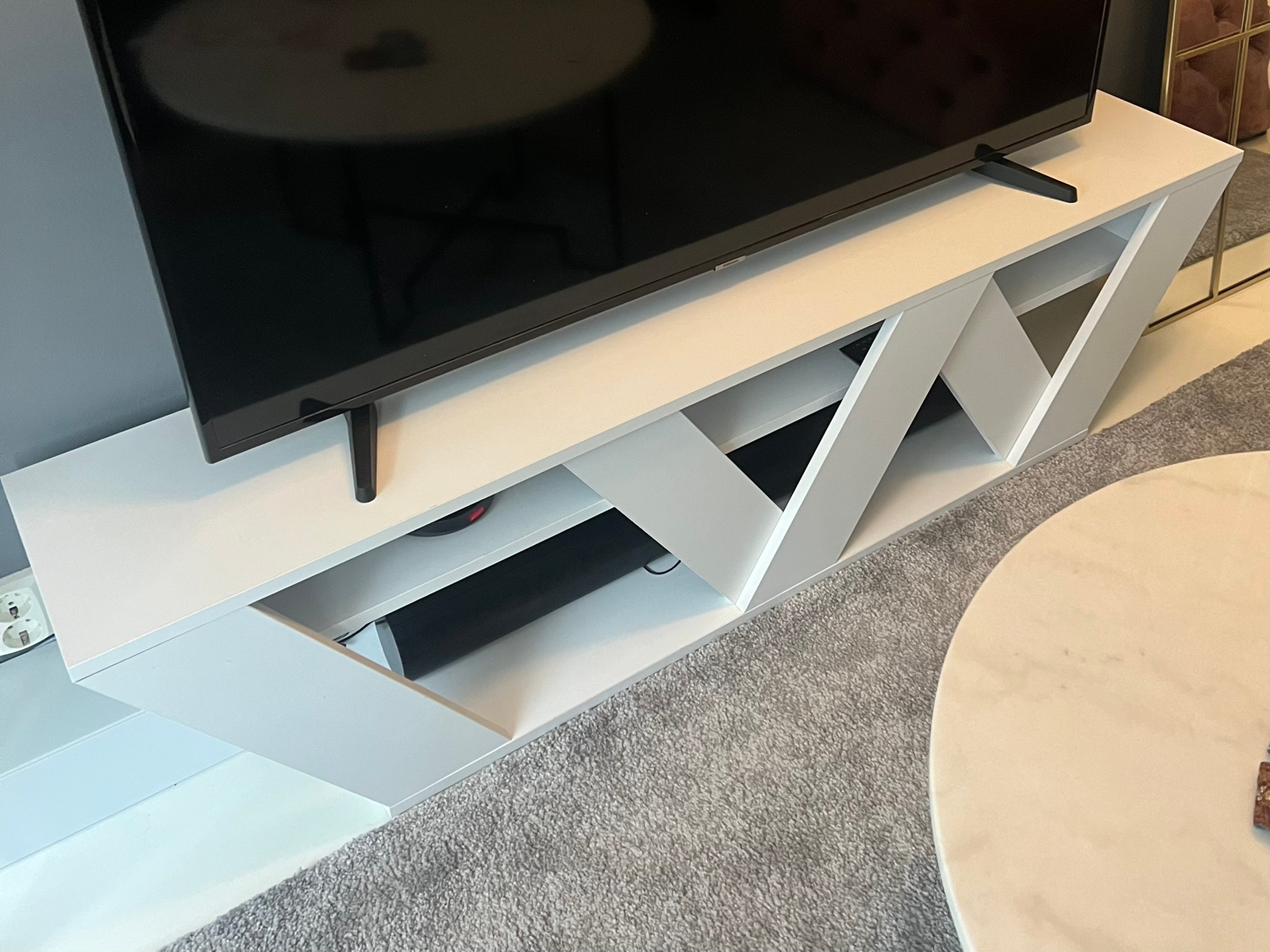TV-bänk