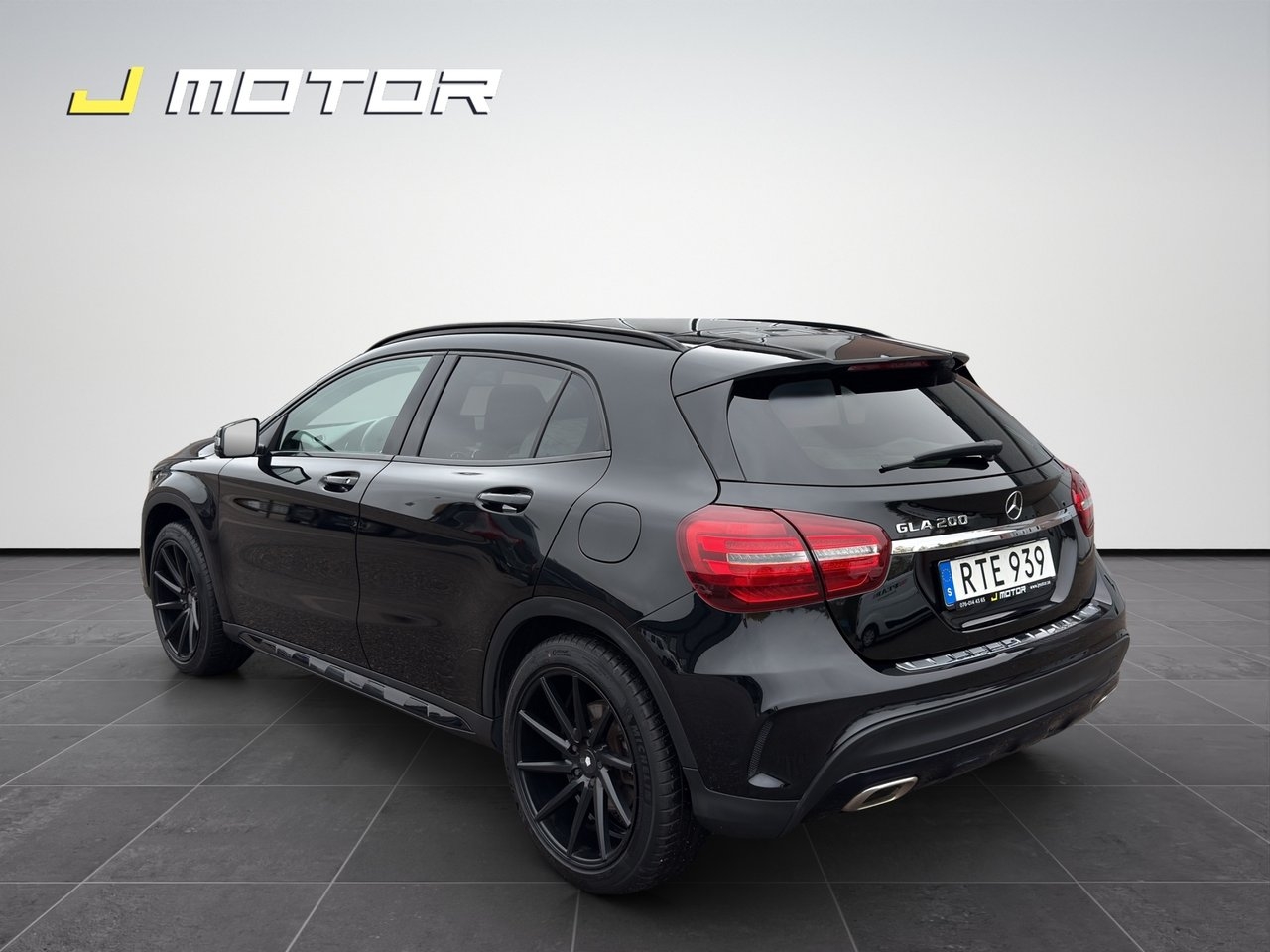 Mercedes-Benz GLA 200 7G AMG Line 2019, bild 3/10