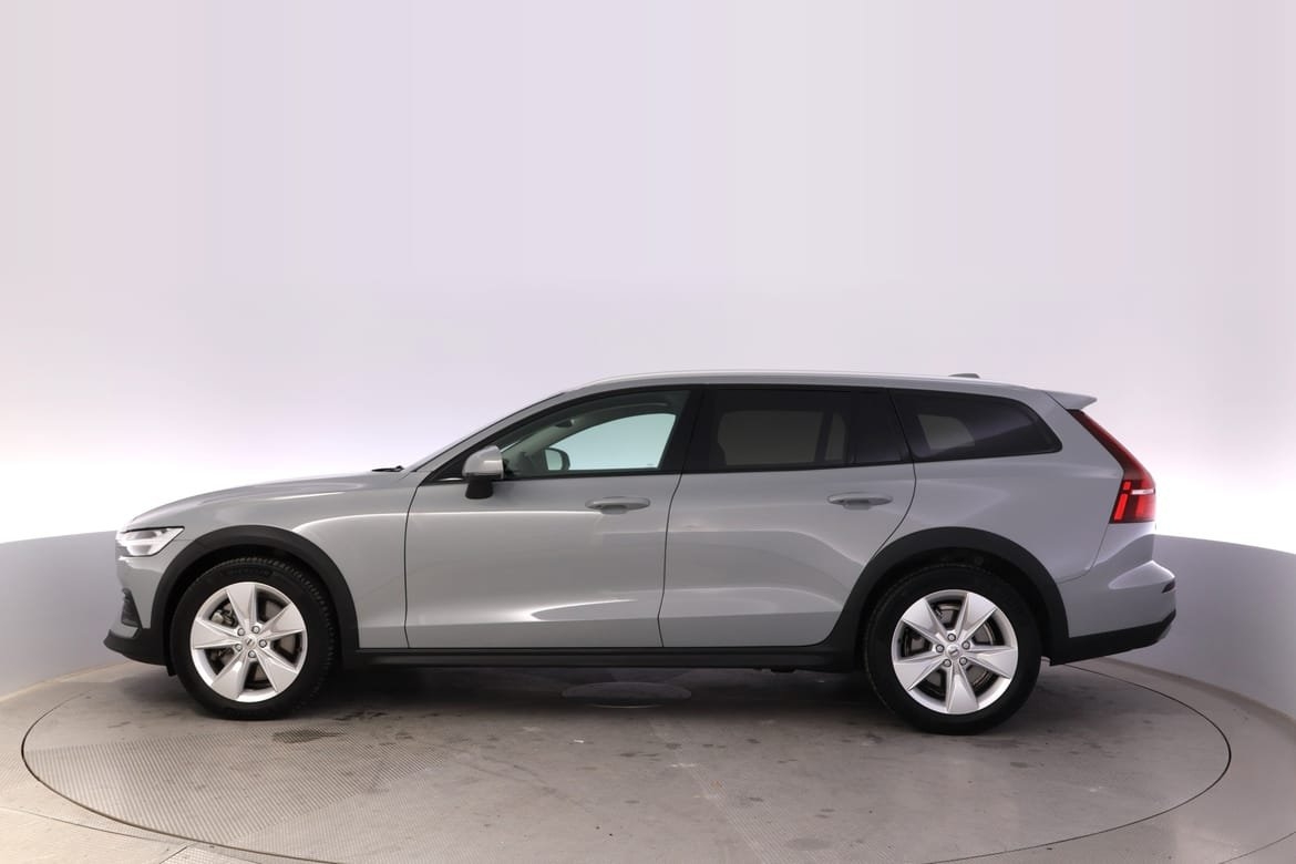 Volvo V60 Cross Country B5 Core 2024, bild 2/10
