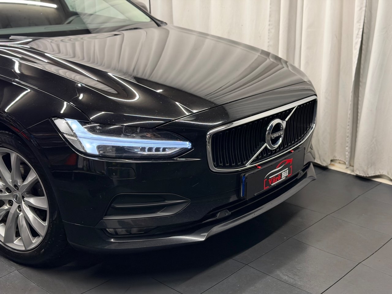Volvo V90 D4 Momentum Advanced 2020, kuva 5/10