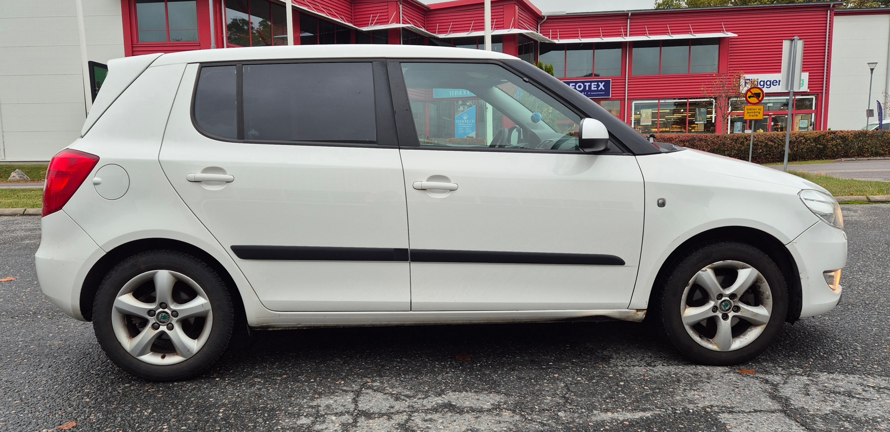 Skoda Fabia 1.2 TDI GreenLine 2011, kuva 6/9