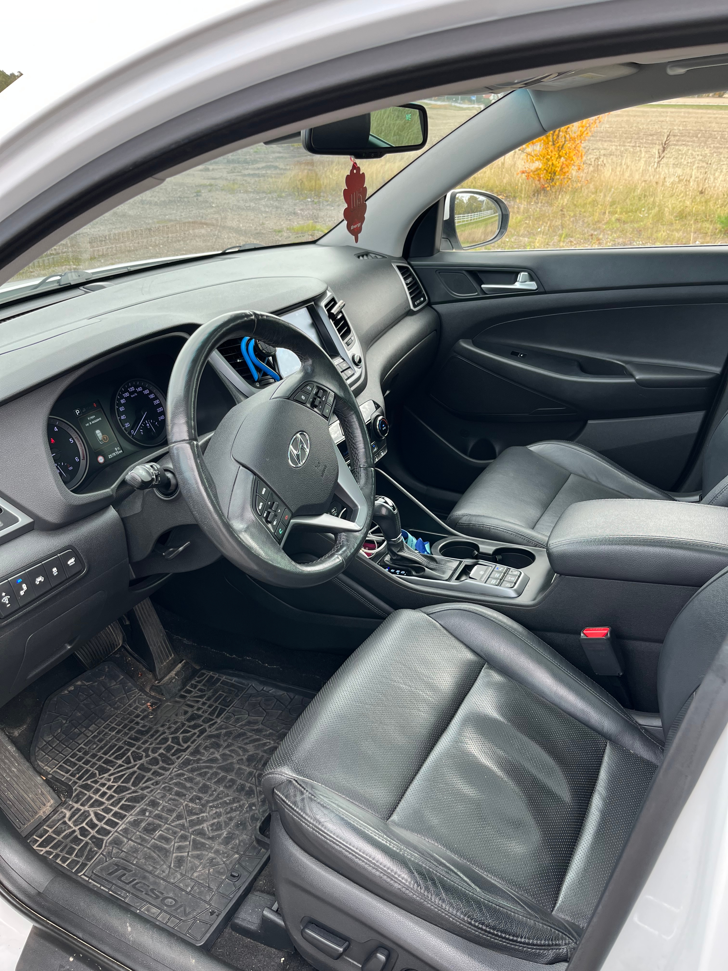 Hyundai Tucson 2.0 CRDi 2016, kuva 4/8