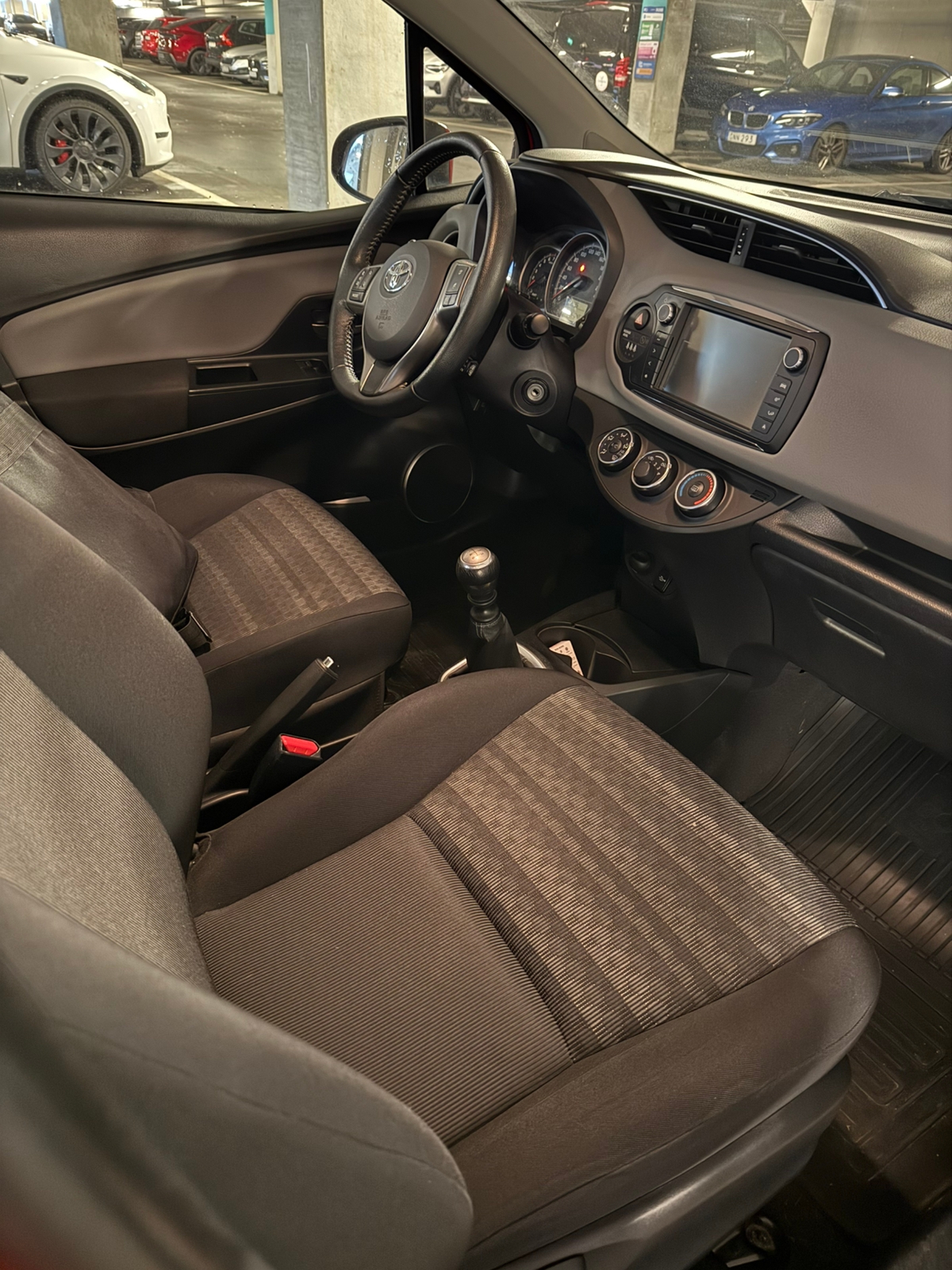 Toyota Yaris 1.33 2016, photo 6/10