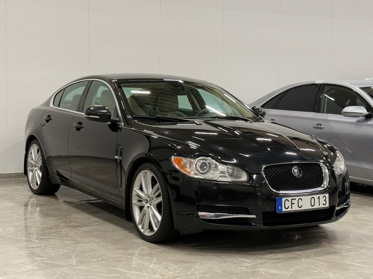 Jaguar XF 3.0 V6 Diesel S 2011, bild 2/10