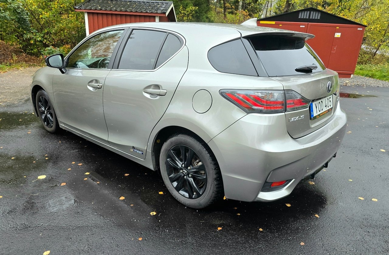 Lexus CT 200h F Sport 2017, bild 3/10