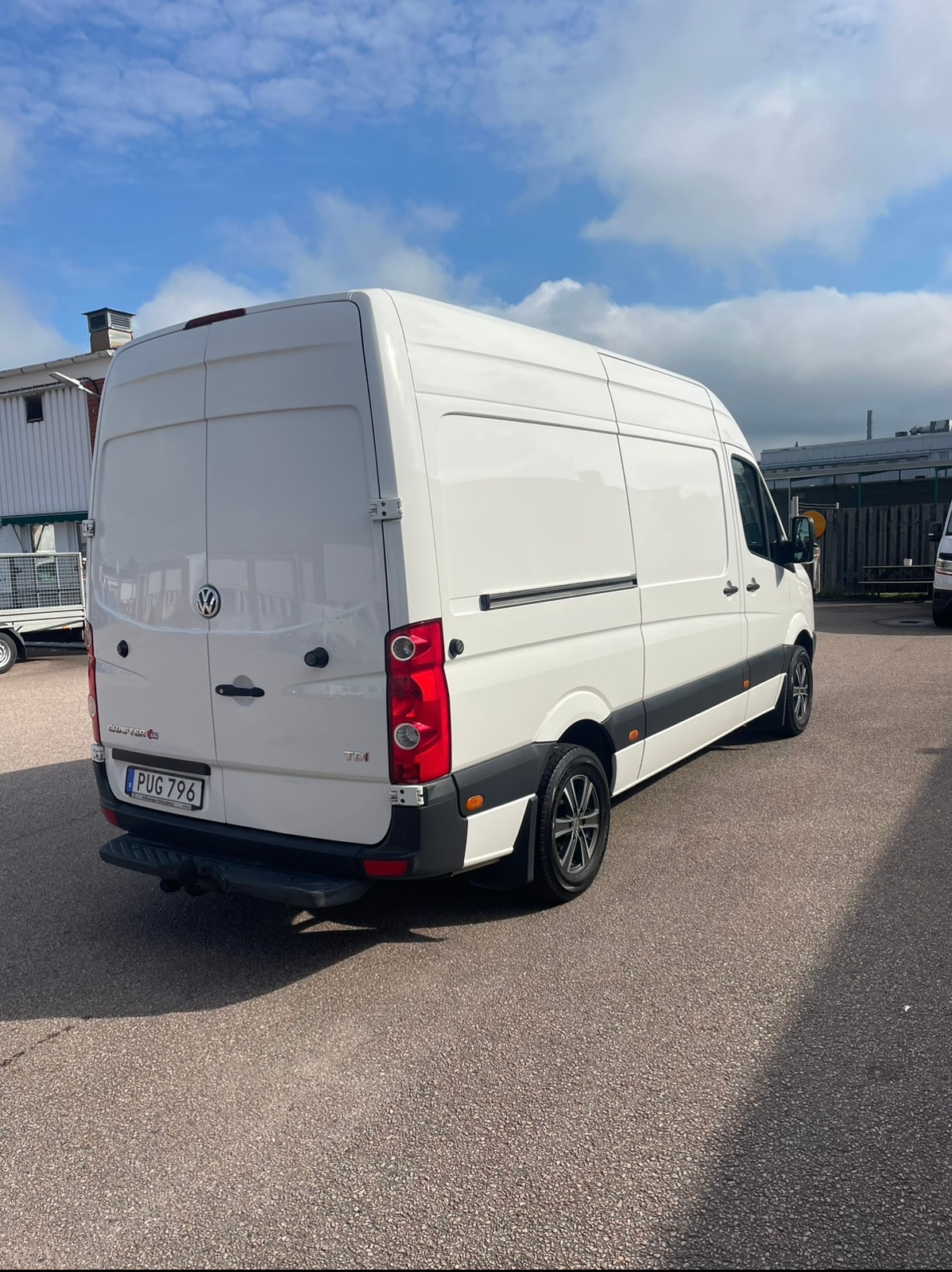 Volkswagen Crafter 35 2.0 TDI Manuell 2014, bild 2/5