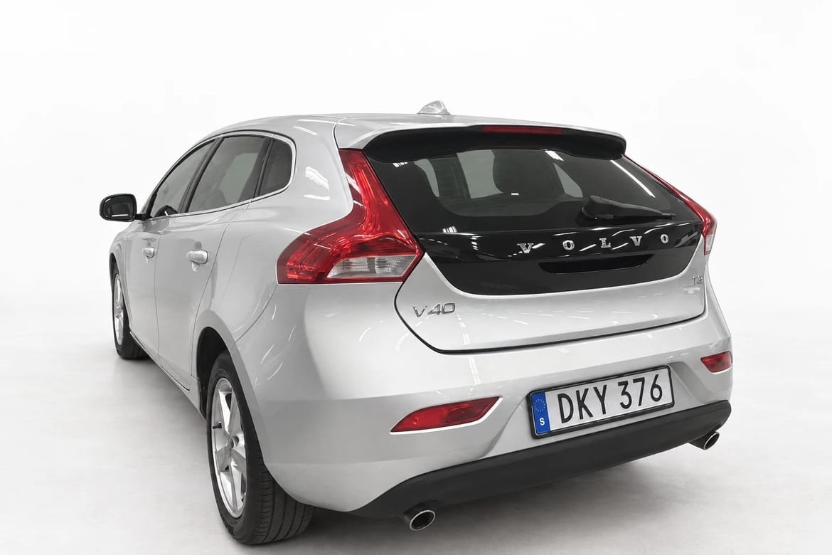 Volvo V40 T3 Momentum 2015, kuva 3/10