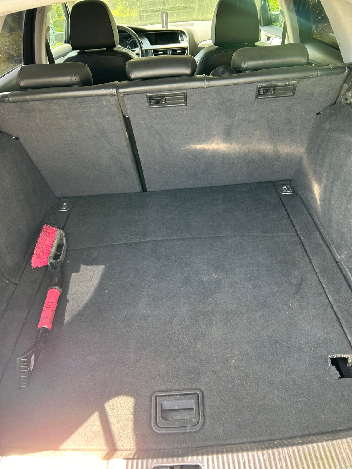 Audi A4 2011, bild 2/4