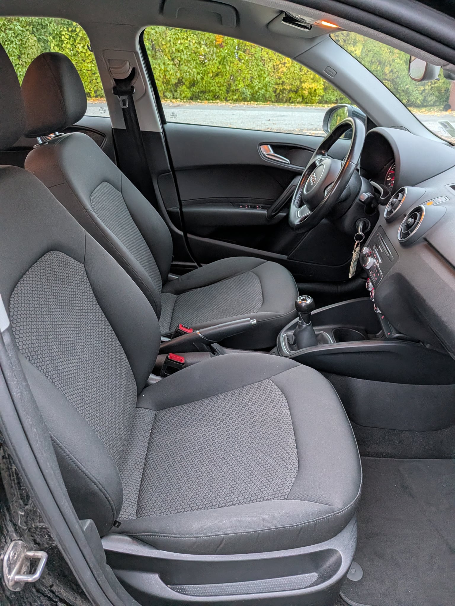 Audi A1 1.0 TFSI 2017, bild 4/5