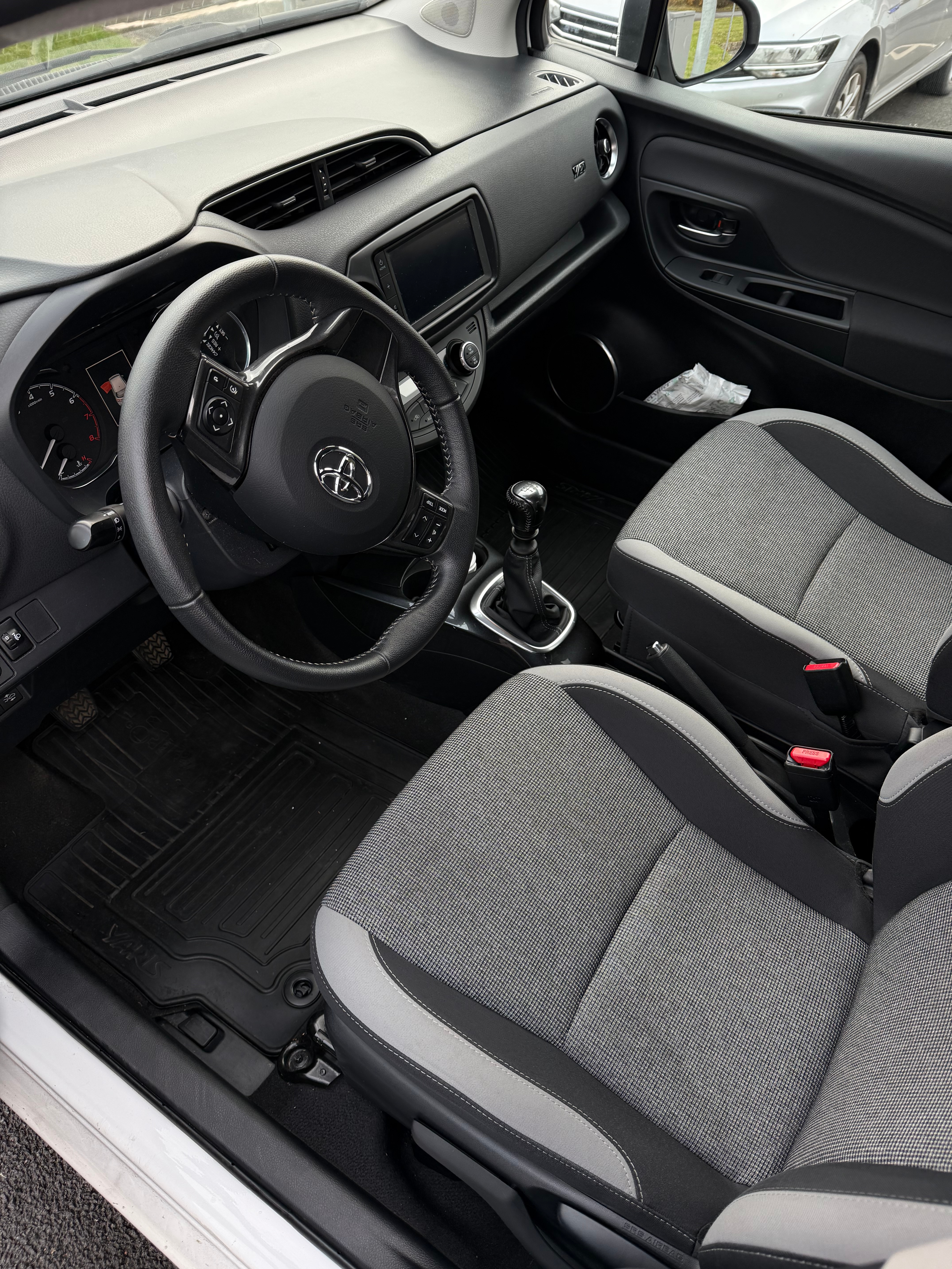 Toyota Yaris 1.5 2019, bild 3/6