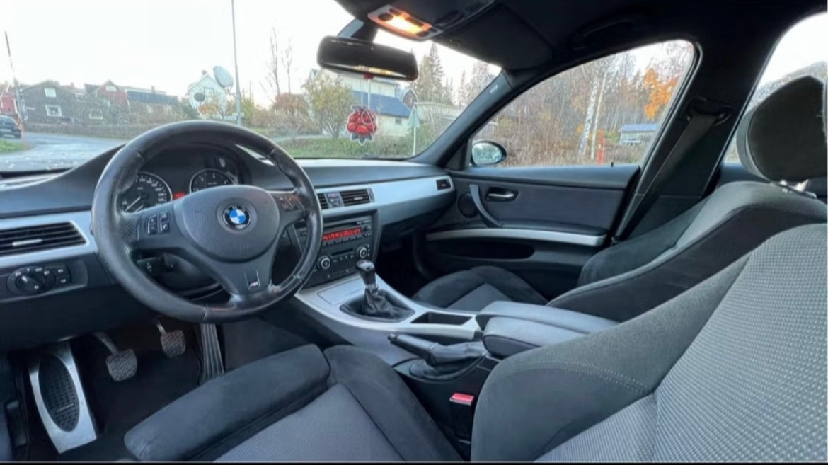 BMW 330 xd Sedan Manuell 2007, bild 7/8